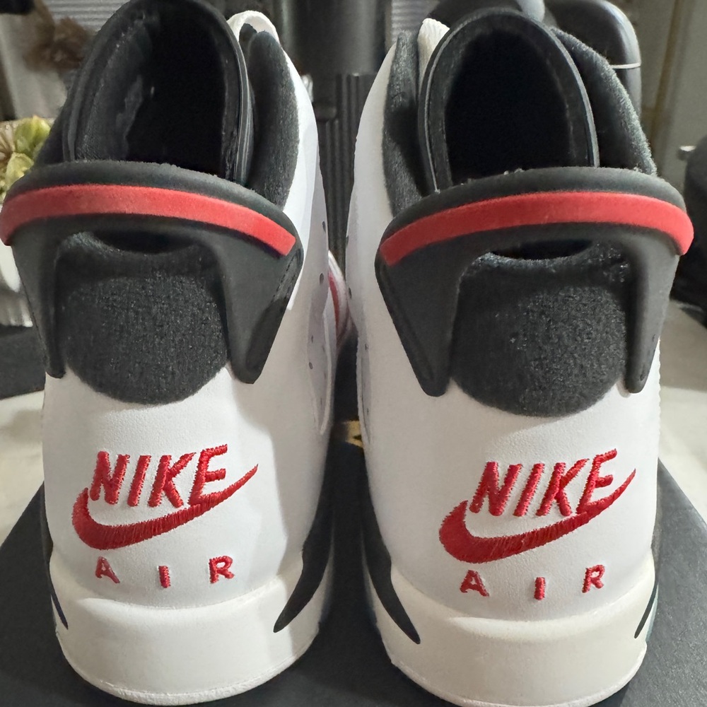Air Jordan 6 Retro Carmines - Picture 7 of 10
